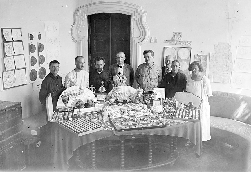 Выставка царских регалий в&nbsp;Гохране, 1926 год. РГАКФД